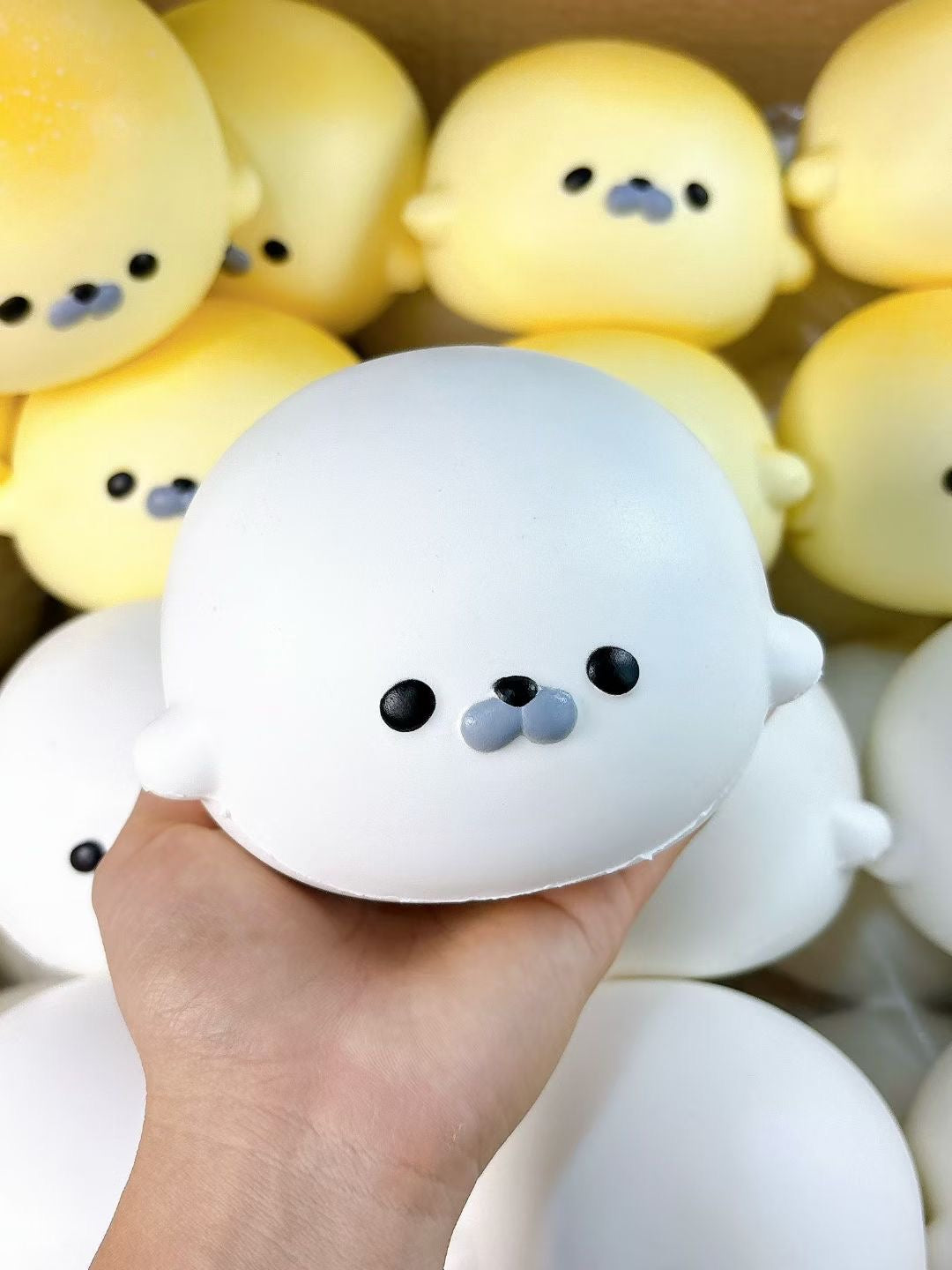 Hachimi Jumbo Seal Squishy